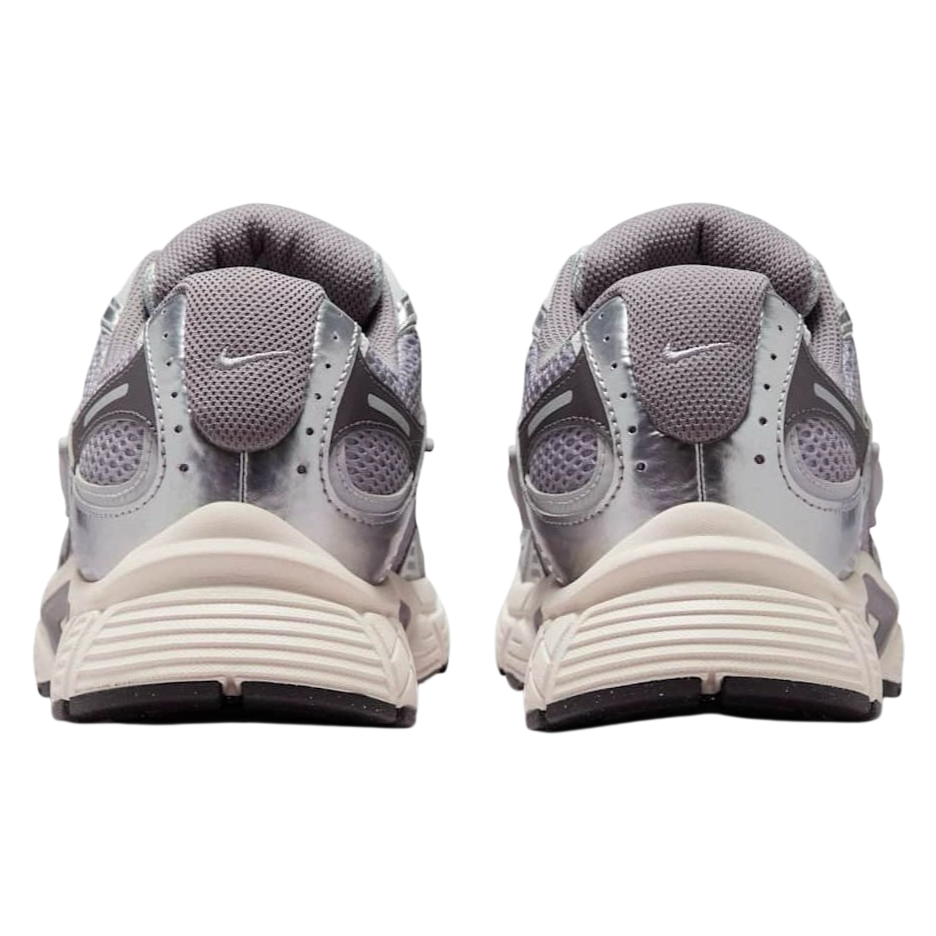 نايكي V5 RNR 'رمادي إسمنتي رمادي ضبابي فاتح بني خشب خام'